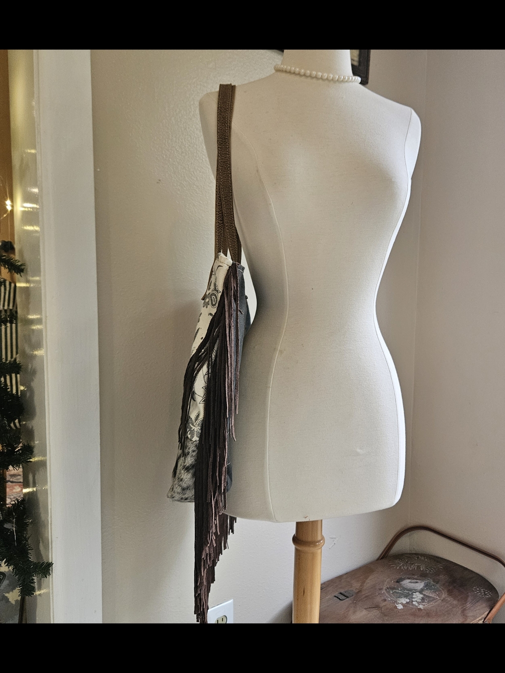 Fringe Myra Tote Bag Purse with Cowhide Accent- One Of A Kind - Picture 4 of 8